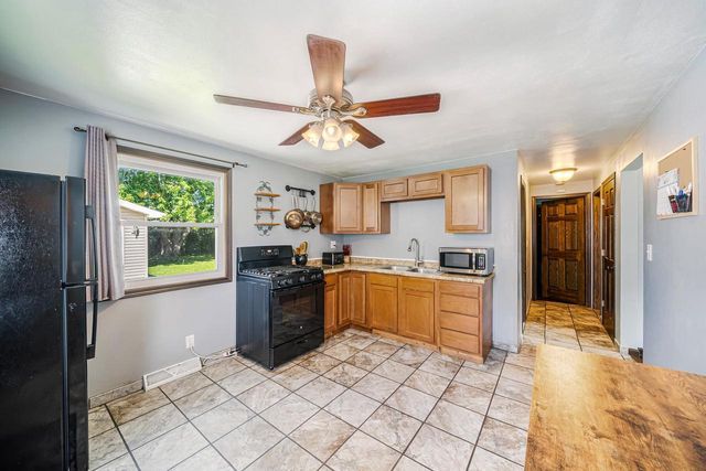 180 DENHARDT AVENUE, Neenah, WI 54956