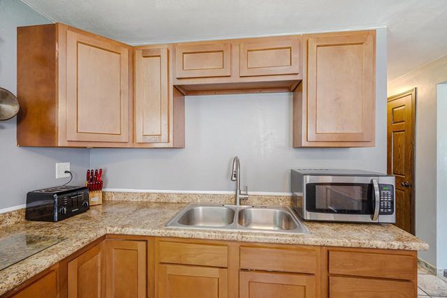 180 DENHARDT AVENUE, Neenah, WI 54956