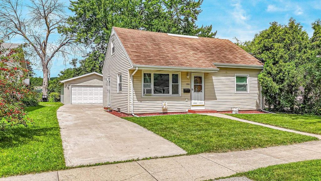 180 DENHARDT AVENUE, Neenah, WI 54956
