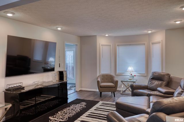 6381 Tyner Lane, Marion, IL 62901