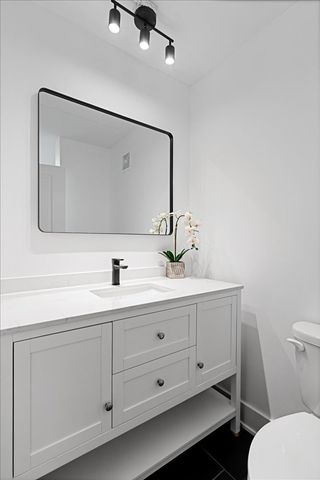 354 W Miner Street 1C, Arlington Heights, IL 60005