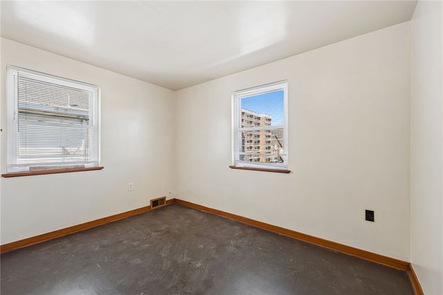 823 FALLOWFIELD AVE, Charleroi Boro, PA 15022