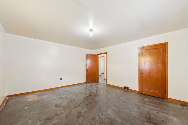 823 FALLOWFIELD AVE, Charleroi Boro, PA 15022
