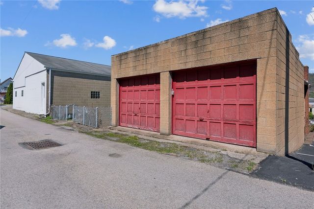 823 FALLOWFIELD AVE, Charleroi Boro, PA 15022