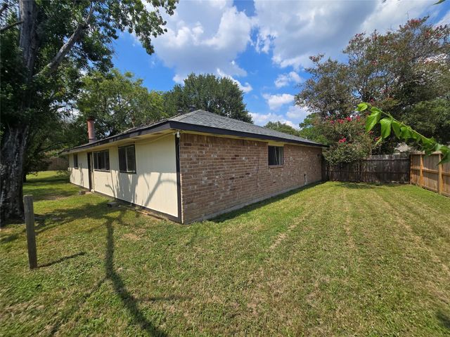 16331 Dew Drop Lane, Houston, TX 77095