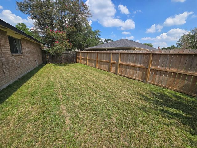16331 Dew Drop Lane, Houston, TX 77095