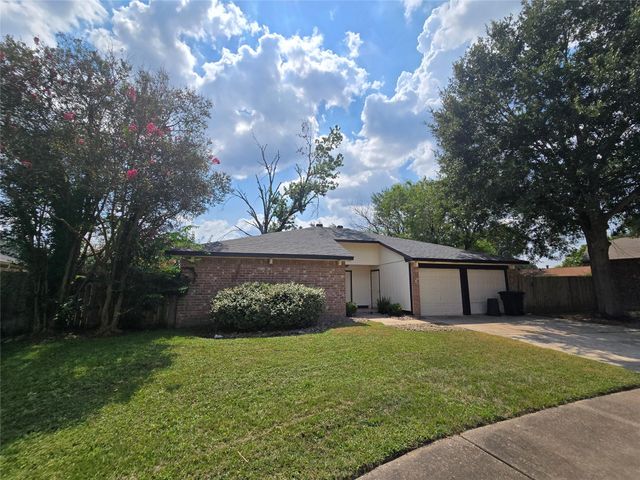 16331 Dew Drop Lane, Houston, TX 77095
