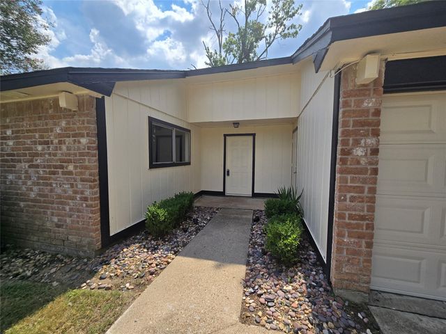 16331 Dew Drop Lane, Houston, TX 77095