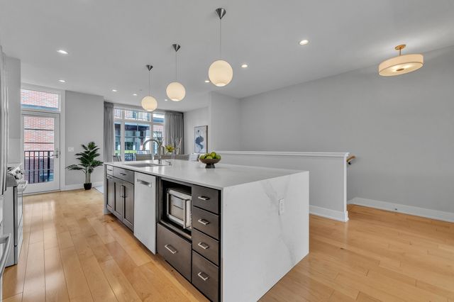 414 N Main Street 14, Ann Arbor, MI 48104