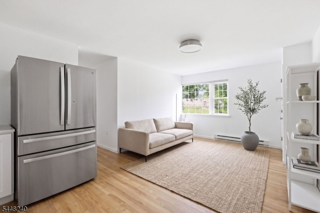 52 Lakeside Dr A, Millburn Twp., NJ 07041 — photo 2