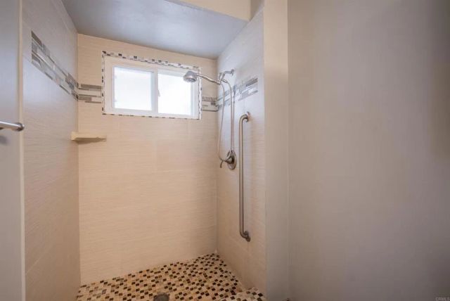 5610 Chateau Drive, San Diego, CA 92117