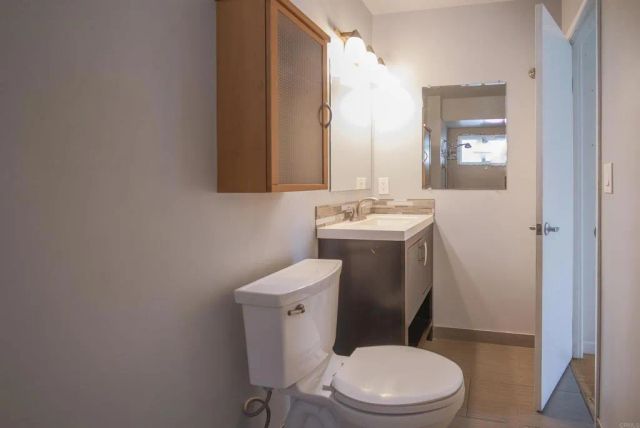 5610 Chateau Drive, San Diego, CA 92117