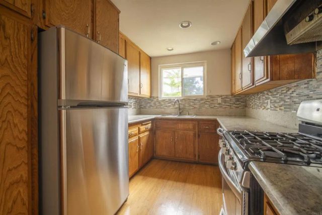 5610 Chateau Drive, San Diego, CA 92117