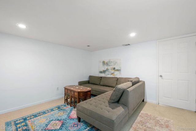 4811 Mansfield Avenue, Royal Oak, MI 48073