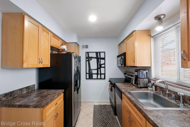 4811 Mansfield Avenue, Royal Oak, MI 48073