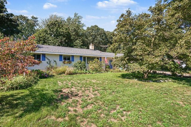 16261 Gierman Drive, Spring Lake, MI 49456