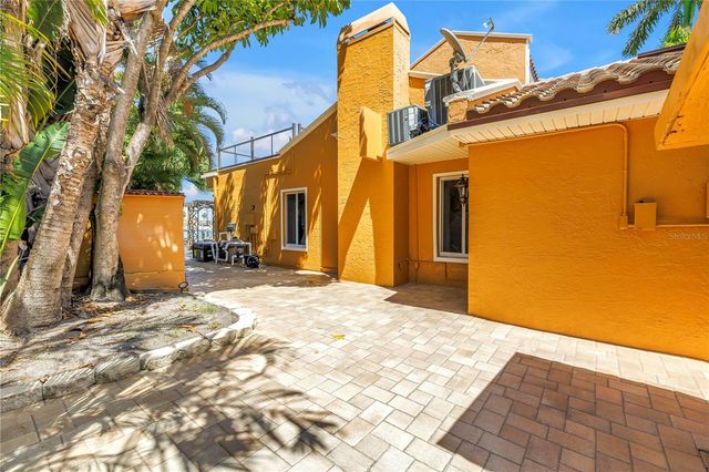 3945 POINSETTIA DRIVE, St Pete Beach, FL 33706