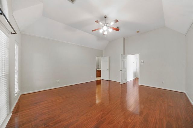 5821 Washington Avenue, Houston, TX 77007