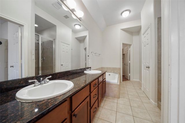 5821 Washington Avenue, Houston, TX 77007