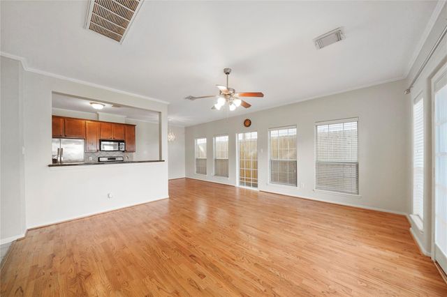 5821 Washington Avenue, Houston, TX 77007