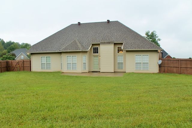 3636 Prestwicke Pl, Adams, TN 37010