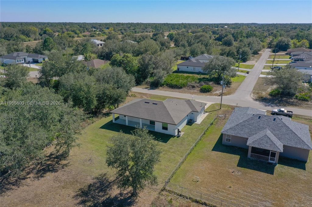 Image 27 of property listing at Address unavailable.