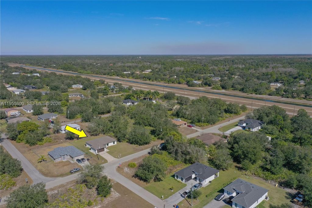 Image 28 of property listing at Address unavailable.