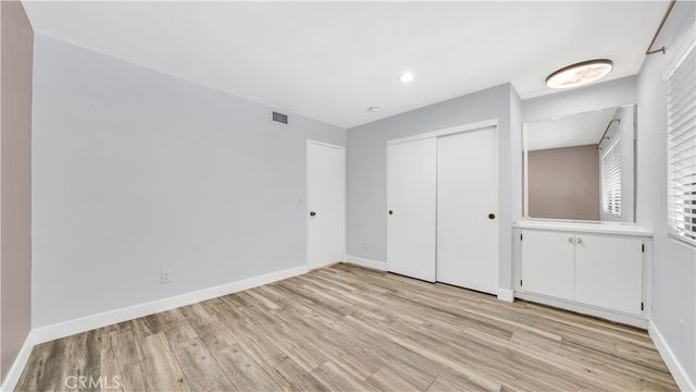 7137 Shoup Avenue 16, West Hills, CA 91307