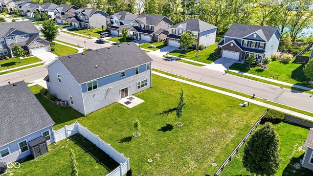 879 Rattlebox Ln, Westfield, IN 46074