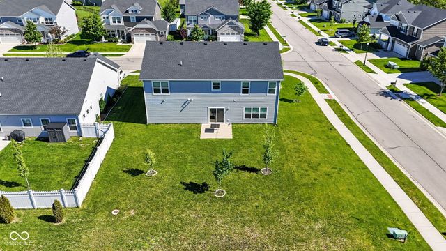 879 Rattlebox Ln, Westfield, IN 46074