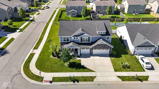 879 Rattlebox Ln, Westfield, IN 46074