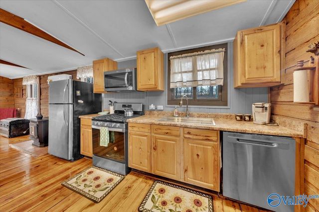 158 Road 944, Mentone, AL 35984