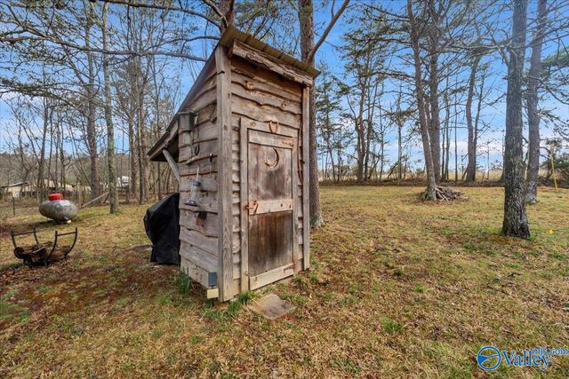 158 Road 944, Mentone, AL 35984