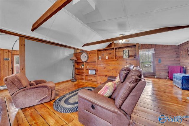 158 Road 944, Mentone, AL 35984