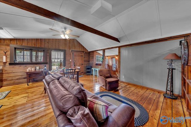 158 Road 944, Mentone, AL 35984