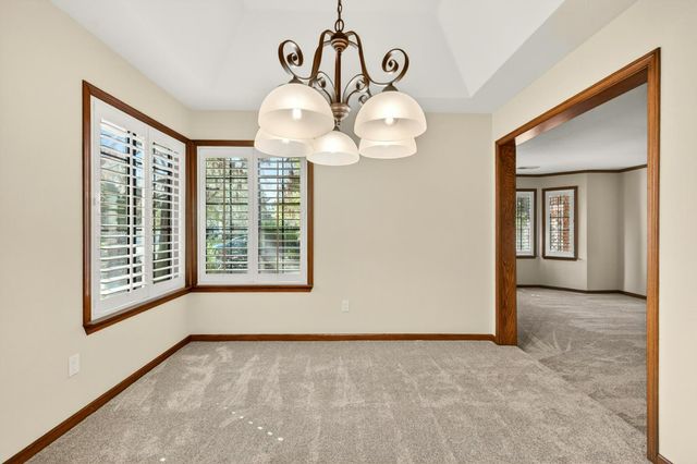 816 E Country View Circle, Fresno, CA 93730