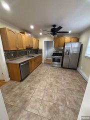 197 Parkway 1, Maywood, NJ 07607