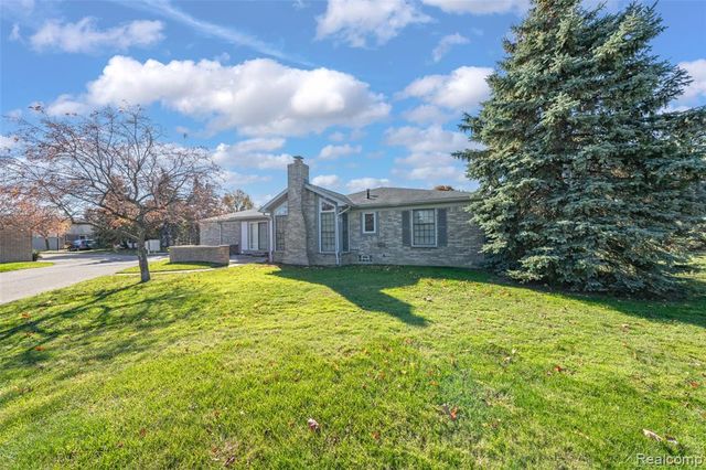 48391 Seawind Court, Shelby Twp, MI 48315