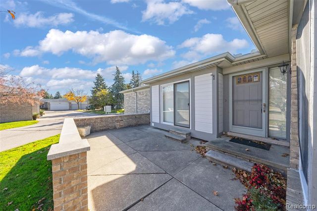 48391 Seawind Court, Shelby Twp, MI 48315