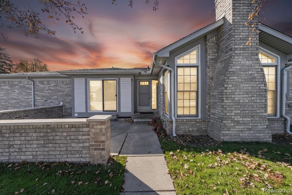 48391 Seawind Court, Shelby Twp, MI 48315