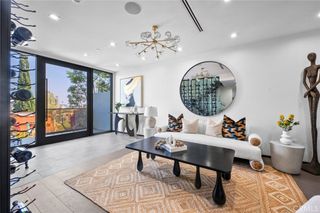 2033 Glencoe Way, Los Angeles, CA 90068