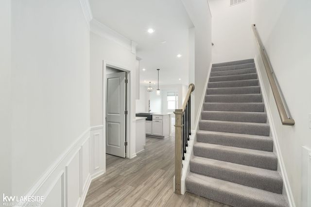 324 Strawberry Drive, Rochester, MI 48307