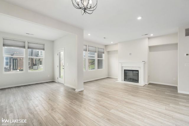 324 Strawberry Drive, Rochester, MI 48307