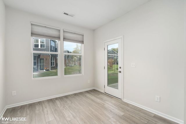 324 Strawberry Drive, Rochester, MI 48307