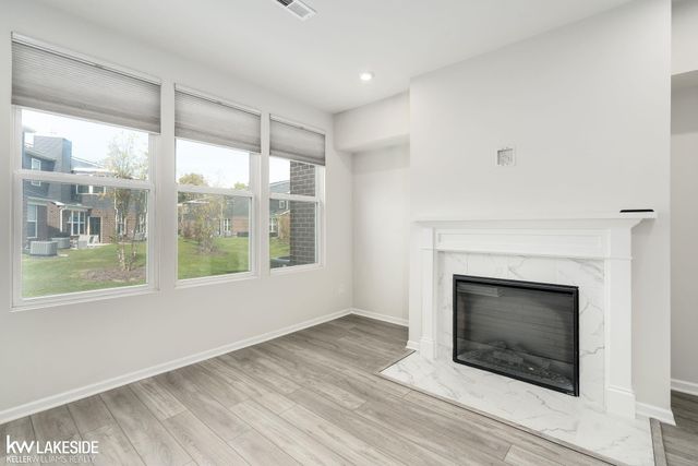 324 Strawberry Drive, Rochester, MI 48307