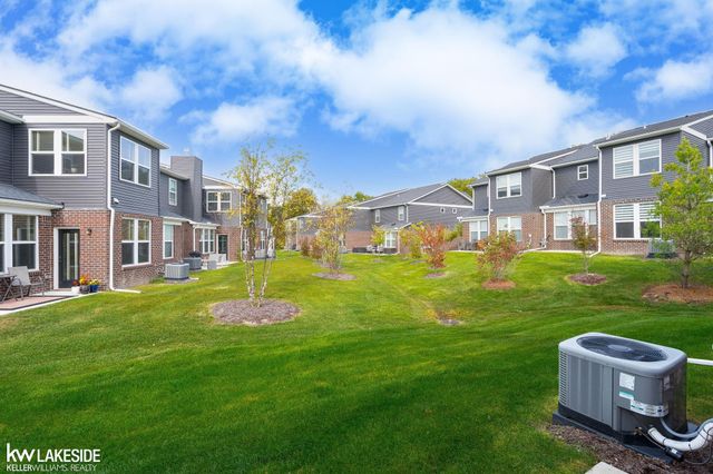 324 Strawberry Drive, Rochester, MI 48307