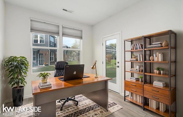 324 Strawberry Drive, Rochester, MI 48307