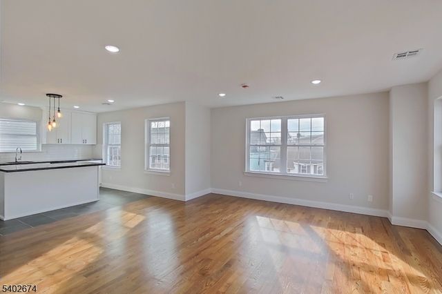 71 Lindsley Ave, Newark City, NJ 07106