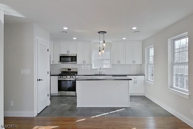 71 Lindsley Ave, Newark City, NJ 07106