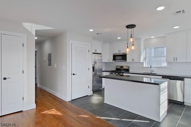 71 Lindsley Ave, Newark City, NJ 07106